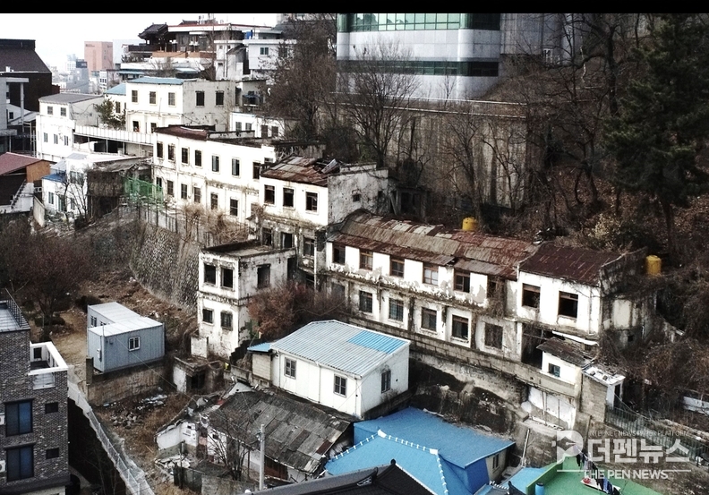 전주시 금암동 옛 금암고 건물 전경. 장기간 방치된 폐교가 오는 11월 철거될 예정이다.