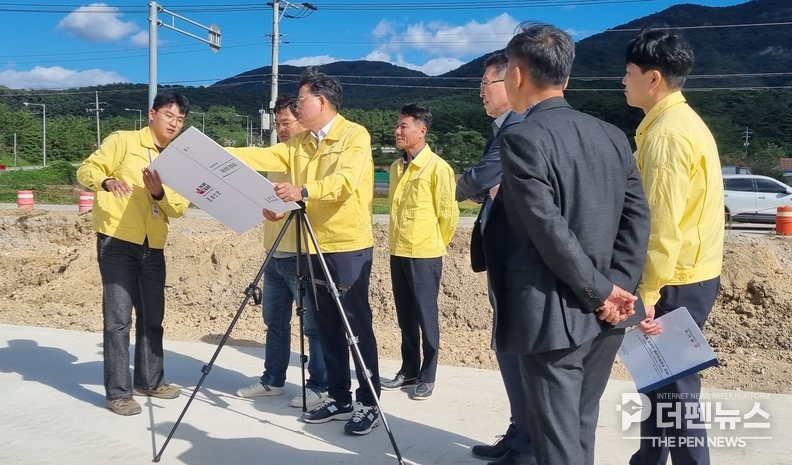 정화영 부안군 부군수가 27일 부진사업 현장을 방문해 추진상황을 점검하고, 연내 정상화를 위한 행정 지원과 부서 간 협업 강화를 당부했다.
