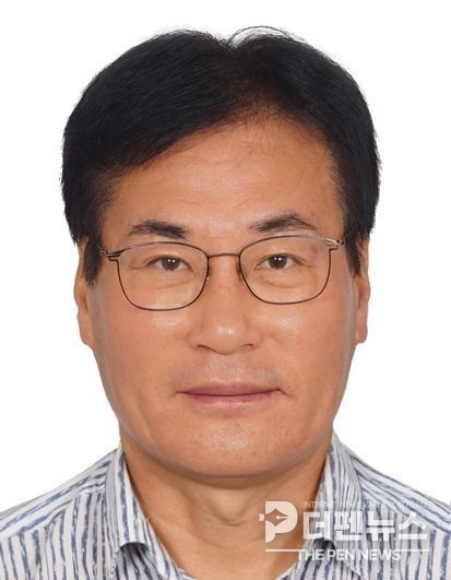 조용환 칼럼니스트. 전 군산대 겸임교수